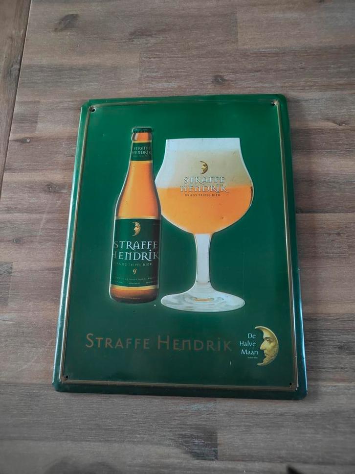 Straffe Hendrik bier reclamebord - De Halve Maan, Verzamelen, Biermerken, Gebruikt, Reclamebord, Plaat of Schild, Overige merken