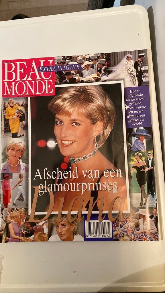 Beau Monde Lady Prinses Diana Afscheid Glamourprinses, Ophalen of Verzenden, Zo goed als nieuw, Tijdschrift of Boek