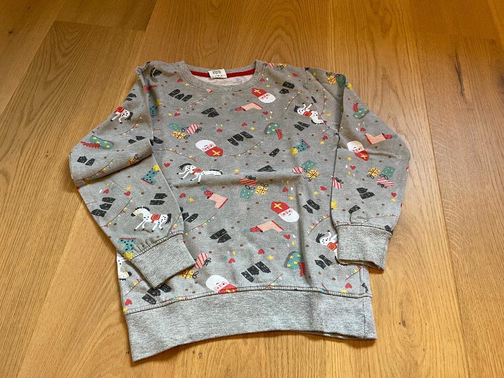 Trui grijs maat 122 / 128 Sinterklaas, Kinderen en Baby's, Kinderkleding | Maat 122, Zo goed als nieuw, Jongen of Meisje, Trui of Vest
