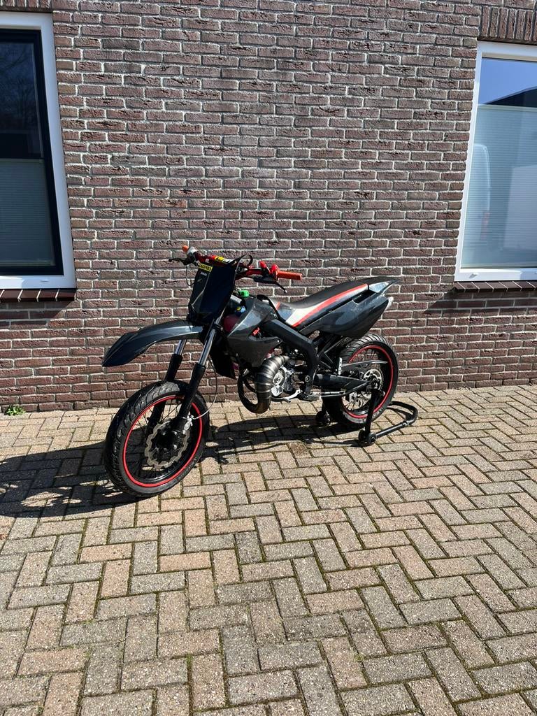 Derbi senda 77SR 2005 (met kenteken), Ophalen, 6 versnellingen, Gebruikt, Maximaal 45 km/u