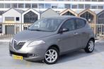 Lancia Ypsilon 0.9 Twin Air Silver * APK 02-2027 *, Voorwielaandrijving, Euro 5, Gebruikt, Metallic lak
