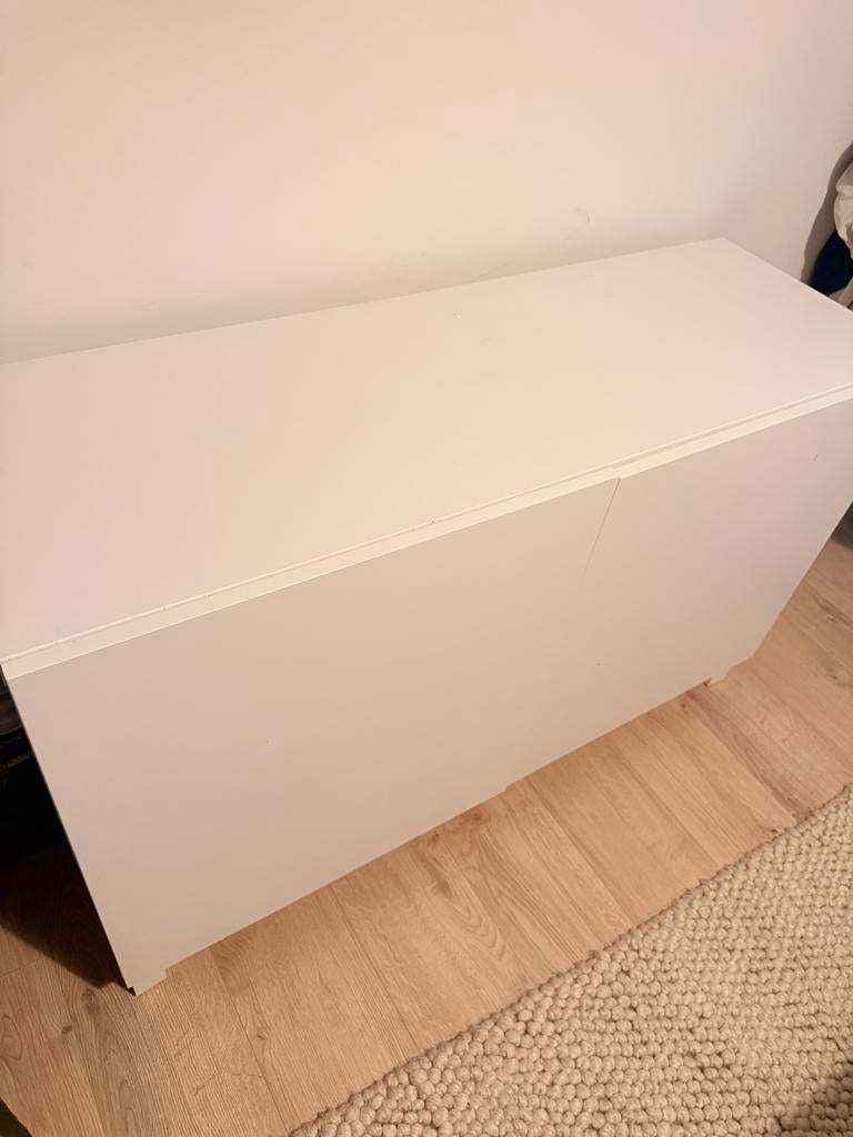 Witte kast met twee deuren, Ophalen, Gebruikt, 100 tot 150 cm, 25 tot 50 cm