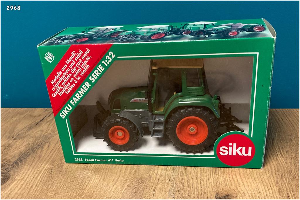 Siku 2968 - Fendt 411 Vario Tractor 1:32, Hobby en Vrije tijd, Modelauto's | 1:32, Ophalen, Gebruikt, Tractor of Landbouw, SIKU