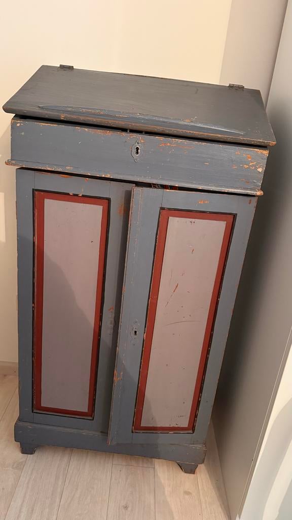 Antiek Lessenaarkastje uit Juwelierswinkel, Ophalen