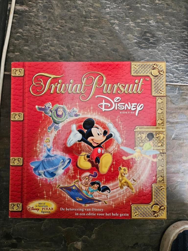 Trivial Pursuit Disney Editie Bordspel, Hobby en Vrije tijd, Gezelschapsspellen | Bordspellen, Vijf spelers of meer, Ophalen of Verzenden