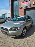 Volvo S40 2.4i Kinetic weinig kilometers, Voorwielaandrijving, Gebruikt, 700 kg, Origineel Nederlands