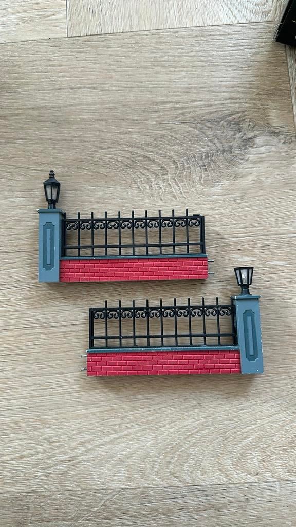 Spoorwegovergang hekwerk met lantaarns, Hobby en Vrije tijd, Overige merken, Gebruikt, Gelijkstroom of Wisselstroom, Brug, Tunnel of Gebouw