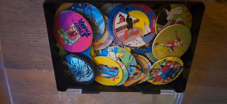 Doosje vol flippo's, waaronder Capcom en Skippies, Verzamelen, Flippo's, Losse flippo's, Adventure, Flying, Limited Edition Adventure