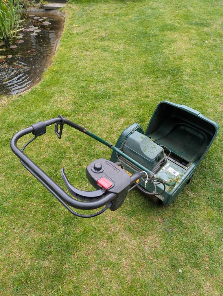 Atco elektrische kooijmaaier (vintage) - oud en werkend, Tuin en Terras, Gebruikt, Elektrische grasmaaier, Opvangbak, Kooimesmaaier