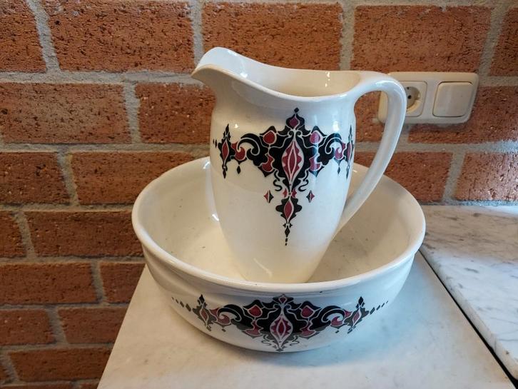 2-delig Jugendstill lampetstel, rood en zwarte motieven., Antiek en Kunst, Antiek | Keramiek en Aardewerk, Verzenden