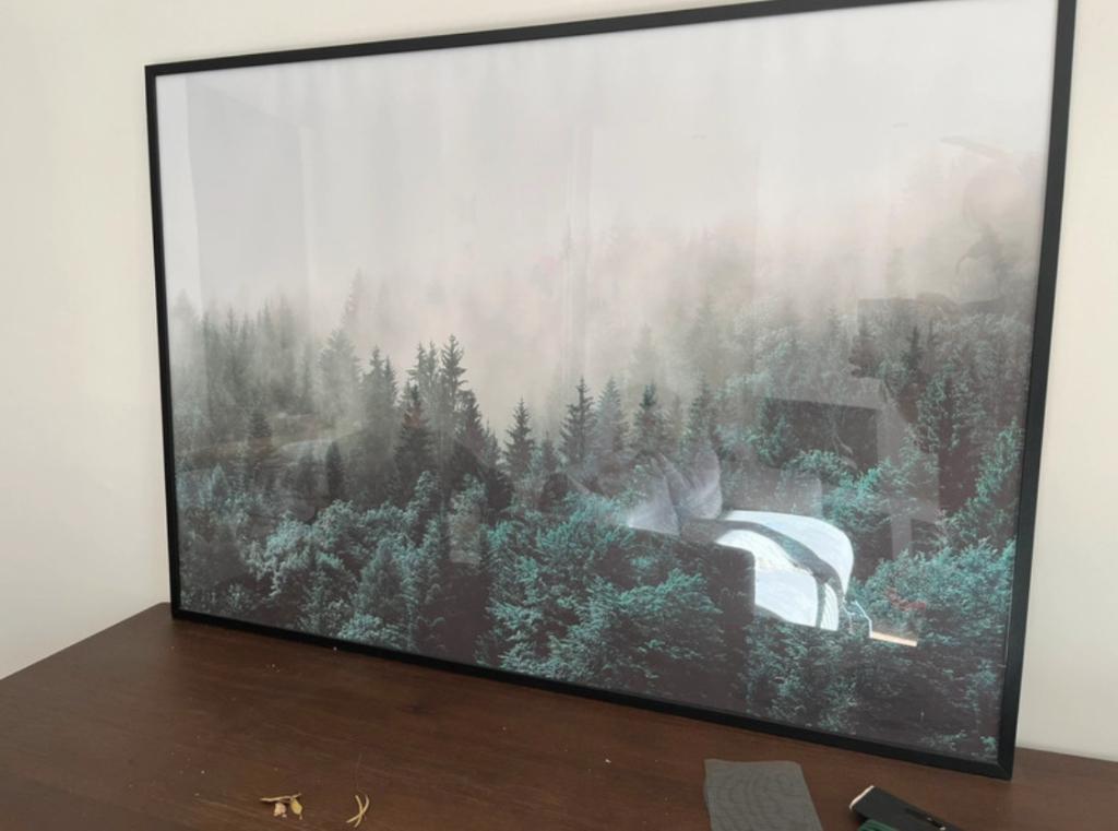 Desenio schilderij lijst met bos mist poster, Huis en Inrichting, Ophalen, Zo goed als nieuw, Schilderij, 75 tot 100 cm