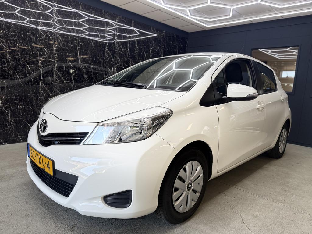 Toyota Yaris 1.0 VVT-i Aspiration (bj 2012), Auto's, Euro 5, Wit, Origineel Nederlands, Bedrijf