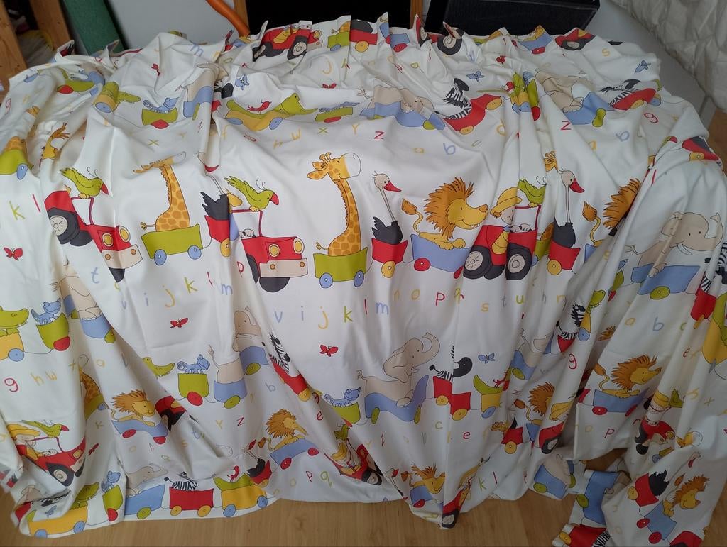 NIEUW! Gordijn babykamer/kinderkamer met dieren en letters, Ophalen, Overige kleuren, Nieuw, 200 cm of meer