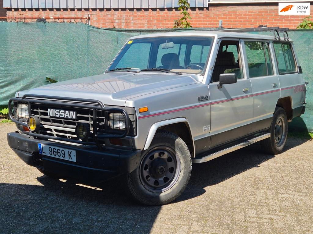 Nissan Patrol Wagon 2.8D 7-persoons *ZELDZAAM* 1985, Stof, Beige, 4 cilinders, 7 stoelen