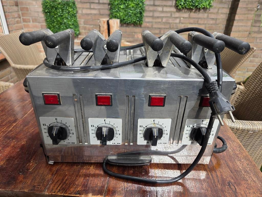 Grote broodrooster met 4 sleuven, Ophalen