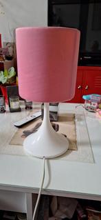 Roze tafellamp met witte voet, Ophalen of Verzenden