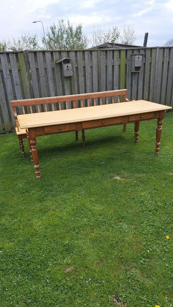 Antiek tafel met bank, Ophalen