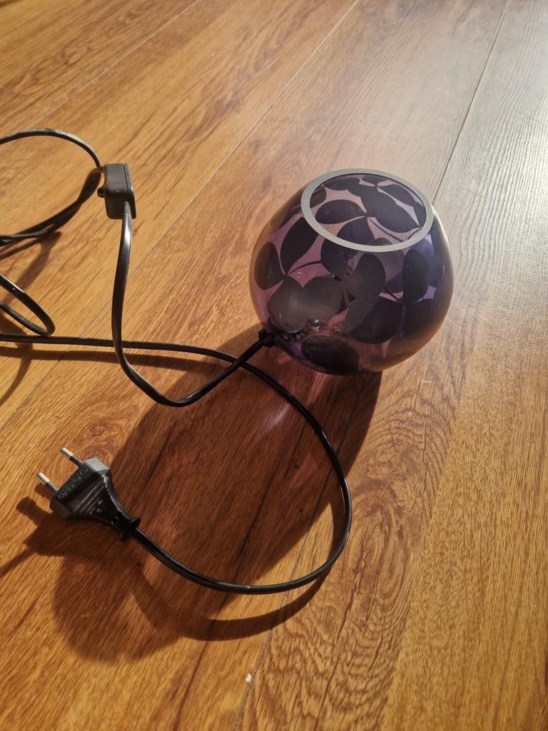 Zwart/paarse glazen sfeerlamp met bladmotief van Ikea, Ophalen, Gebruikt, Modern, Sfeervol