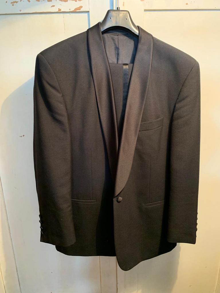 Zwarte smoking, maat 50/52, Kleding | Heren, Kostuums en Colberts, Ophalen of Verzenden, Gedragen, Maat 52/54 (L), Zwart