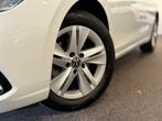 Volkswagen GOLF 1.0 TSI Business, CP NAVIGATIE, CRUISE, LED,, Auto's, Voorwielaandrijving, Gebruikt, Alcantara, Wit