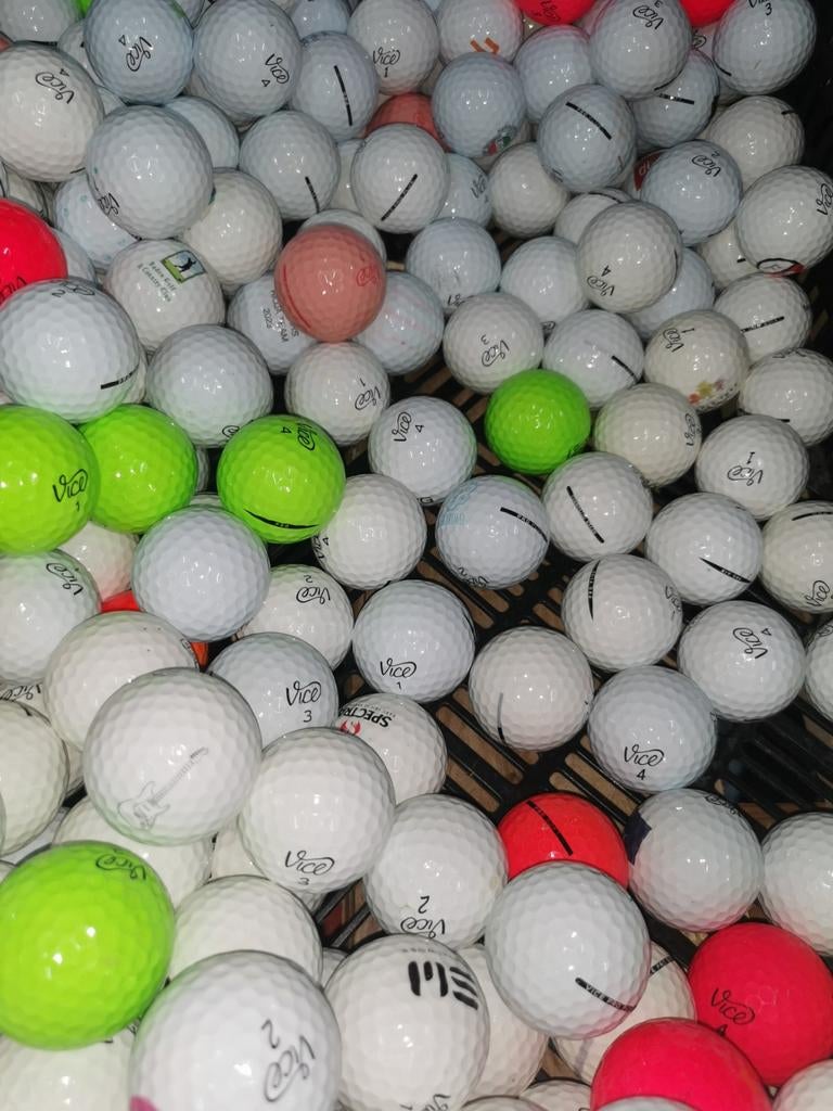 Vice pro golfballen 50 stuks AAAA kwaliteit, Sport en Fitness, Golf, Ophalen of Verzenden, Zo goed als nieuw, Bal(len)