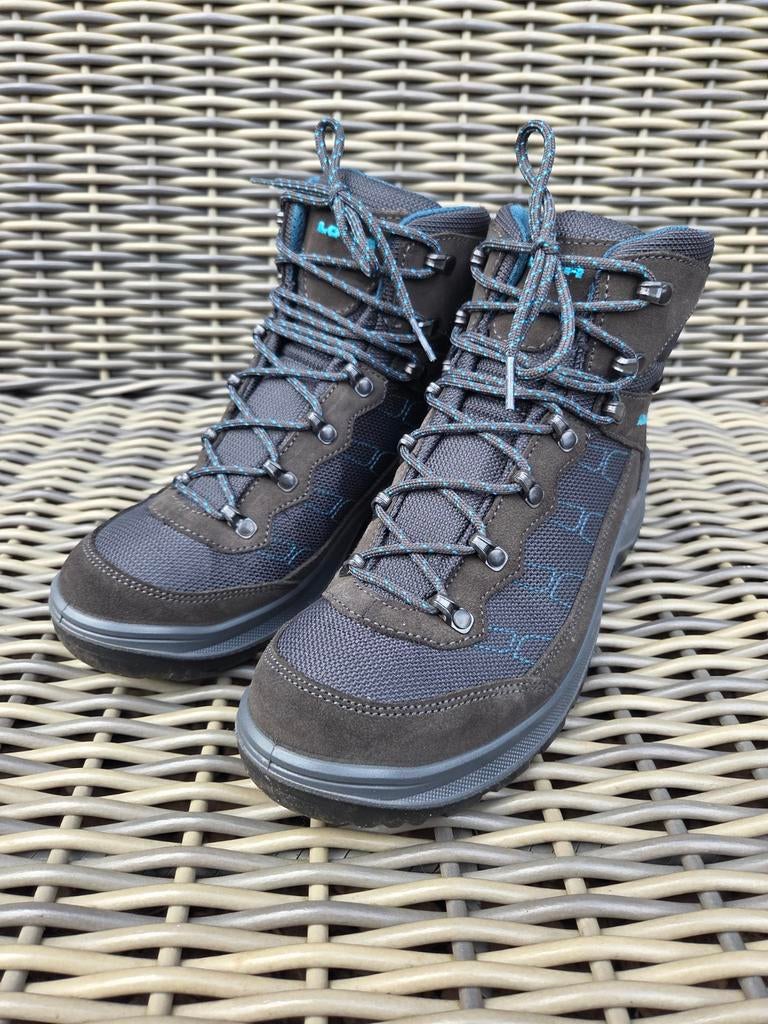 Nieuwe Lowa dames wandelschoenen maat 42 (valt als 41), Ophalen of Verzenden, Nieuw, Schoenen