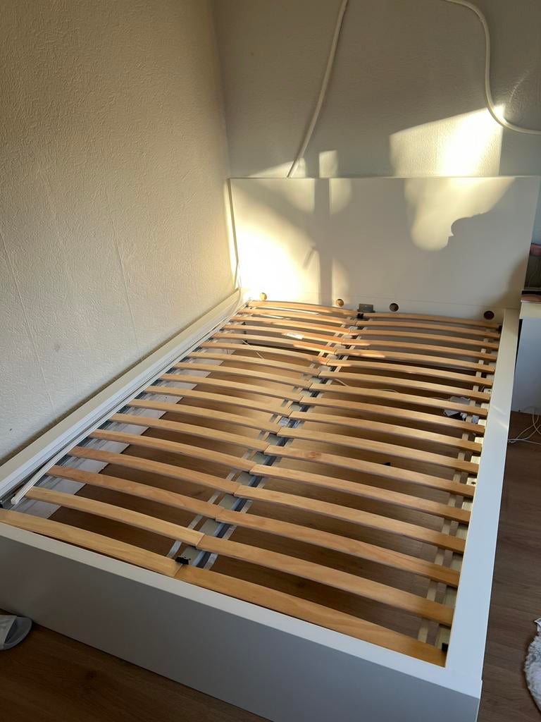 MALM bed + matras 140 + latbodem. 160x200 wit, Ophalen, Wit, Tweepersoons, Zo goed als nieuw