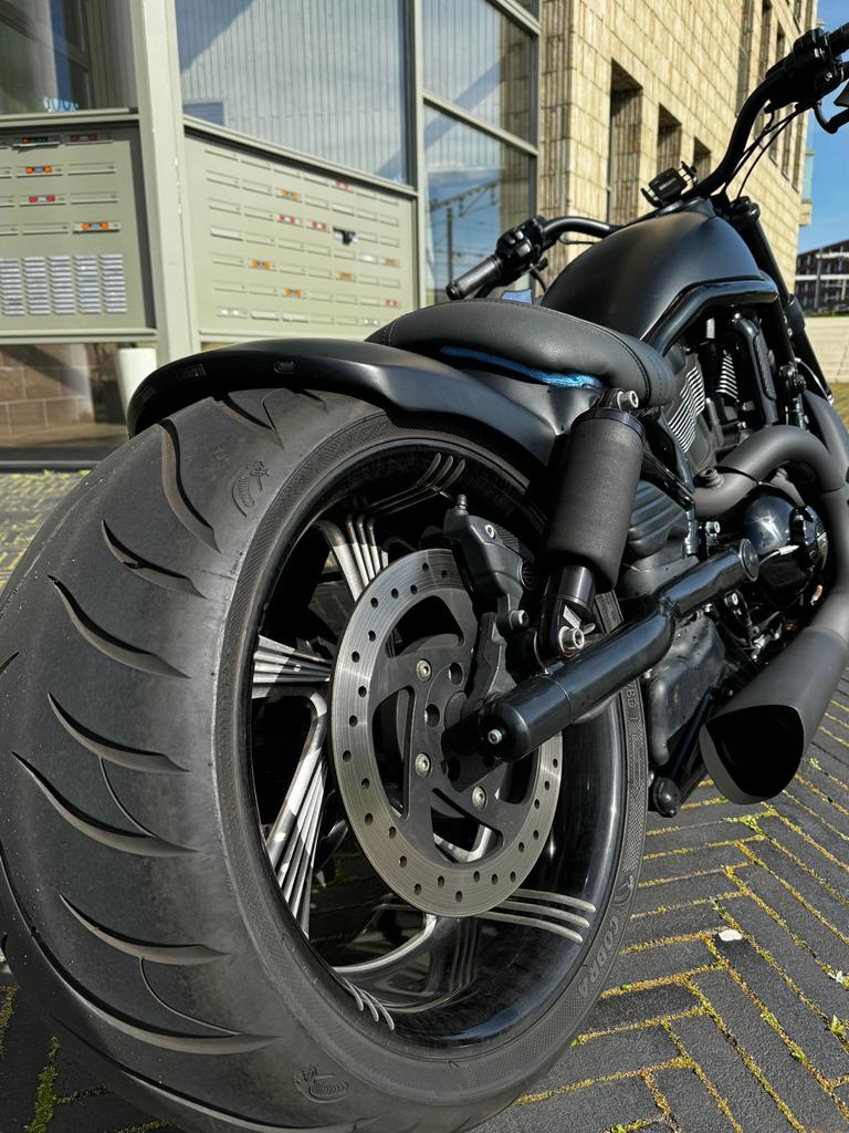 Harley Davidson VRSC V-Rod - Krachtige Custom Chopper, Motoren, Motoren | Harley-Davidson, 2 cilinders, Sportuitlaat, Particulier