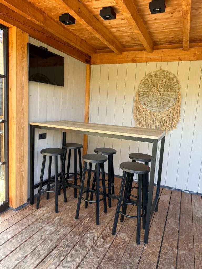 Bartafel met 6 krukken, Ophalen, Gebruikt