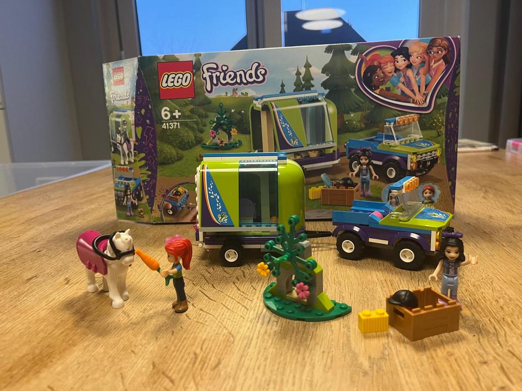 Lego Friends 41371 - Mia’s Paardentrailer €10, Kinderen en Baby's, Speelgoed | Duplo en Lego, Ophalen of Verzenden, Zo goed als nieuw