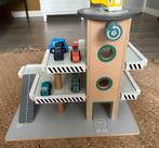 Hema houten parkeergarage, Ophalen, Zo goed als nieuw