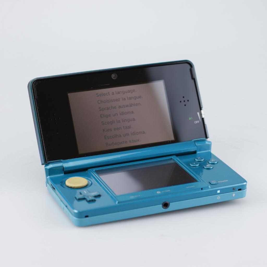 Nintendo 3DS Blauw, Nintendo, Zo goed als nieuw, Support@nintendo.com, 11-1 Hokotate-cho, Kamitoba, Minami-ku
Kyoto 601-8501
Japan