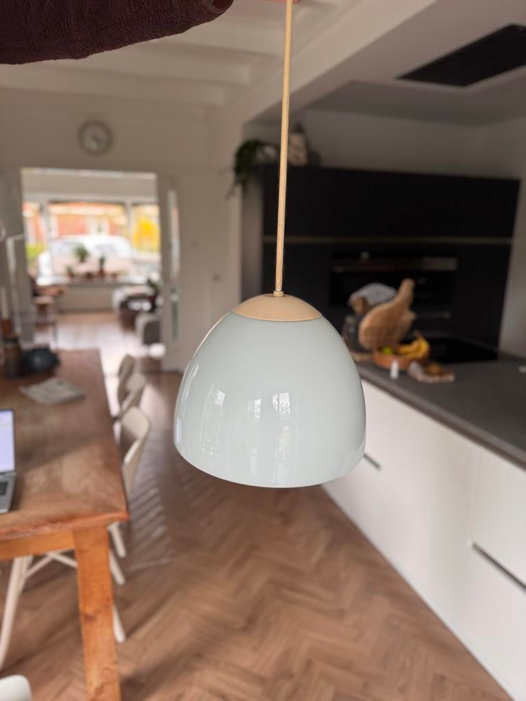 👑Vintage Gispen Giso Hanglamp Schoollamp Opaline Glas, Antiek en Kunst, Antiek | Lampen, Ophalen