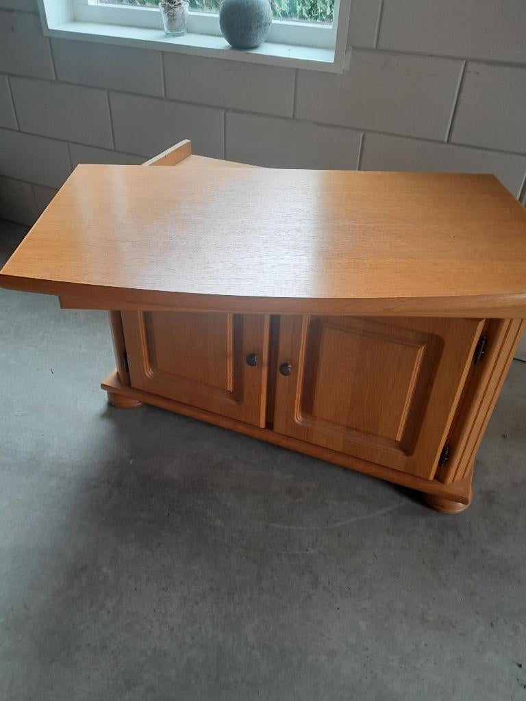 tv kastje met draaiplateau, Ophalen, Gebruikt, Eikenhout, 50 tot 100 cm