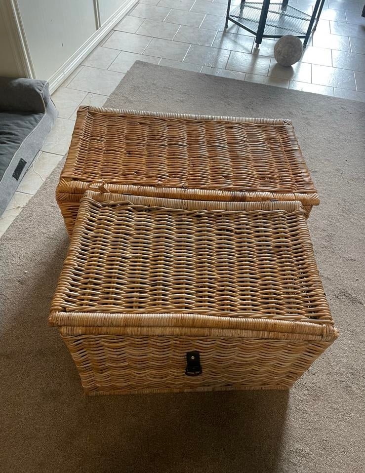 2 rotan opbergmanden / rieten kisten met deksel, Huis en Inrichting, Woonaccessoires | Kisten, Zo goed als nieuw, Minder dan 50 cm