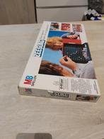 Zeeslag MB Spellen - Klassiek bordspel, Een of twee spelers, Ophalen of Verzenden, Hasbro European Services, 4 The Square, Stockley Park, Uxbridge, Middlesex, UB11 1ET, UK