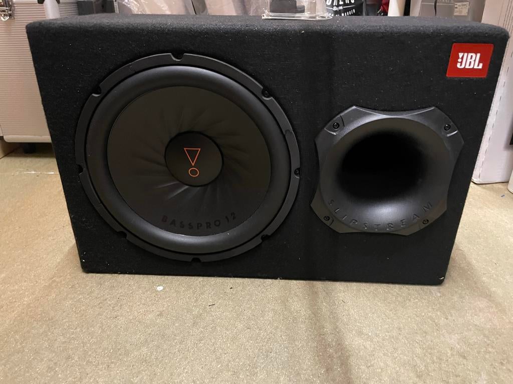JBL BassPro 12 Subwoofer - Krachtige Bass voor in de Auto, Ophalen of Verzenden, Zo goed als nieuw