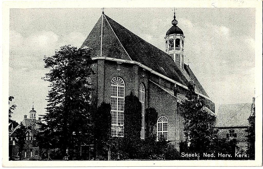 Sneek (F), ned.herv.kerk, verstuurd 1944, uitgave v.foeken, Verzamelen, Ansichtkaarten | Nederland, Verzenden, 1940 tot 1960, Gelopen
