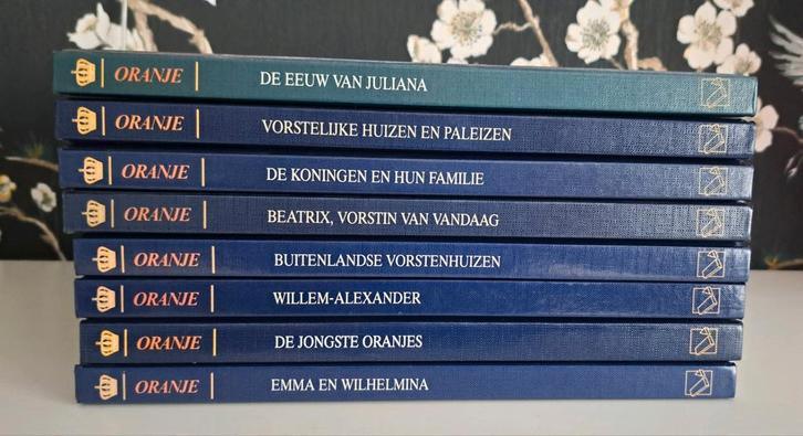 8 boeken over het Koninklijk Huis Oranje, Boeken, Biografieën, Ophalen of Verzenden