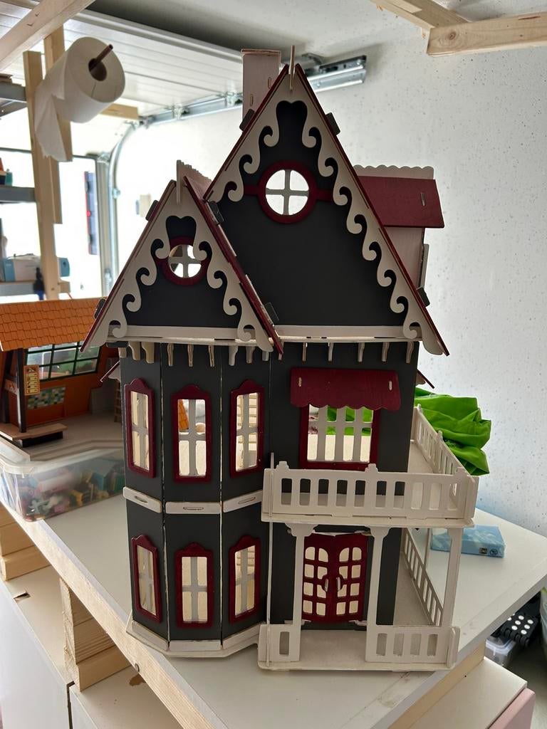 Poppenhuis, Ophalen of Verzenden, Zo goed als nieuw, Poppenhuis