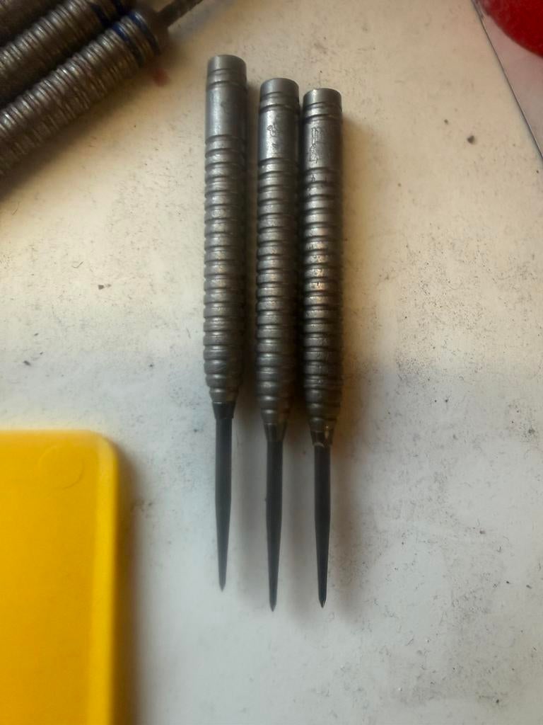 daryl fitton g force 23 gram/ gary anderson 26 gram, Ophalen, Zo goed als nieuw, Pijlen