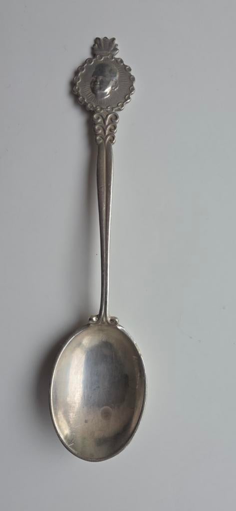 Zilverkleurige lepel met afbeelding, Ophalen of Verzenden