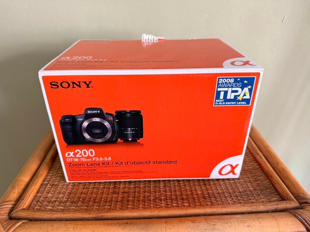 Sony Alpha 200 DSLR-A200K met DT18-70mm F3.5-5.6 lens, Ophalen, Gebruikt, Spiegelreflex, 4 t/m 7 keer