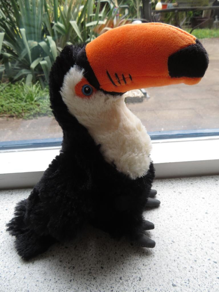 Vogel Toekan merk PIA International Soft Toys meet ca 20 cm, Overige typen, Zwart, Ophalen of Verzenden, Zo goed als nieuw