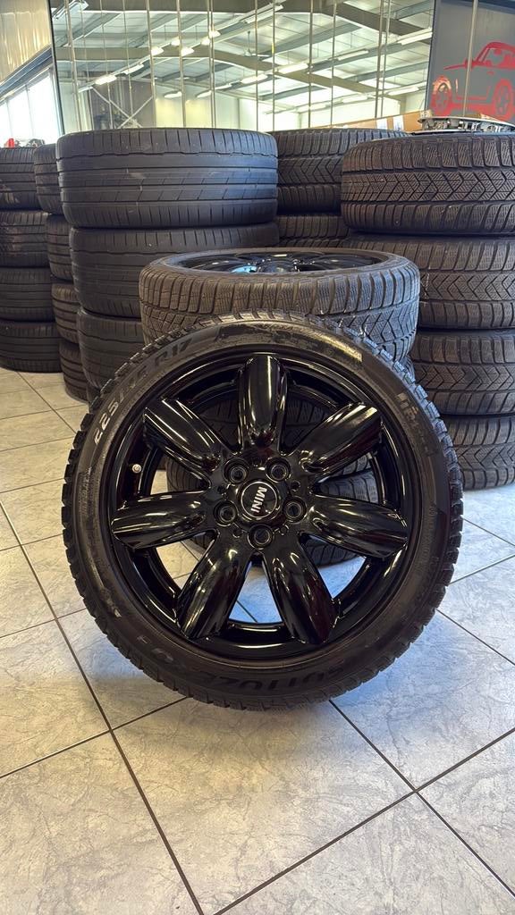 Originele Set Mini F56 Clubman 17 inch winter velgen, Auto-onderdelen, Ophalen, Gebruikt, Banden en Velgen, 17 inch