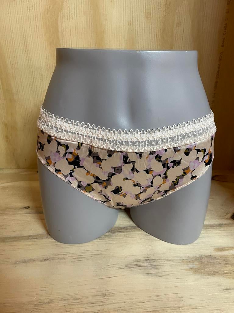 Louisa bracq slip maat 42 model. Angie lin, Verzenden, Beige, Slip