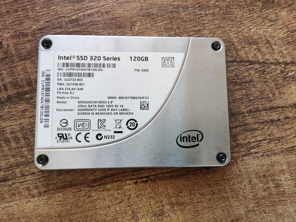 2x SSD met enclosure / externe schijf behuizing, Computers en Software, Harde schijven, Ophalen, Laptop