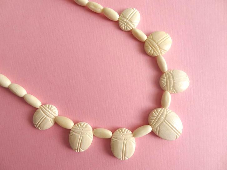 jwg Art Deco 20s 30s kralen ketting wit been antiek scarabee, Sieraden, Tassen en Uiterlijk, Antieke sieraden, Ketting, Overige materialen