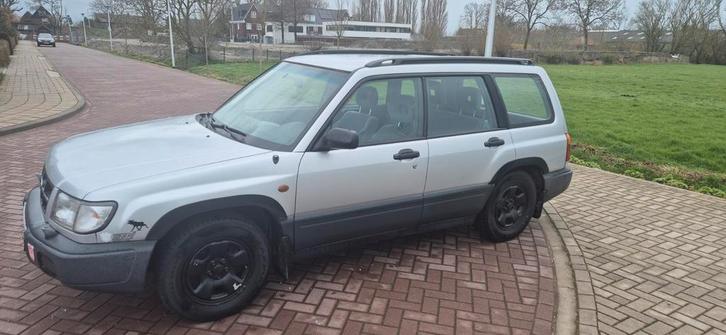 Subaru Forester 2.0 92KW 1998 Grijs BIEDEN MAG, Auto's, Subaru, Particulier, Forester, 4x4, Airconditioning, Bluetooth, Centrale vergrendeling