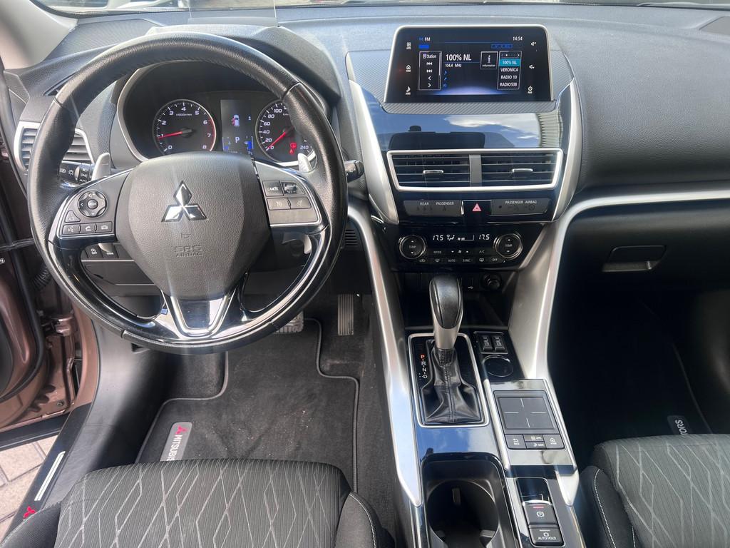 Mitsubishi Eclipse Cross 1.5 DI-T First Edition 1e eig Carpl, 4 cilinders, Bruin, 1435 kg, LED verlichting